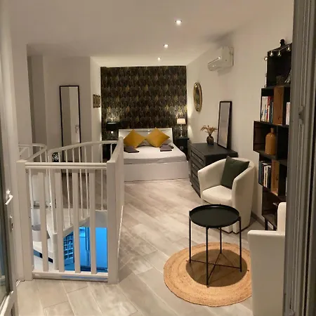Villa LES ALIZES Côté jardin - Bord de mer *