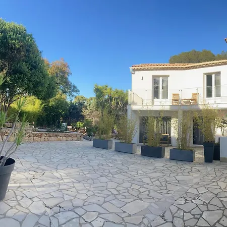 Villa LES ALIZES Côté jardin - Bord de mer Saint-Raphaël