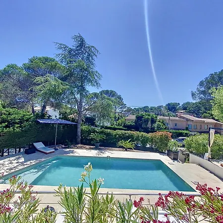Villa LES ALIZES Côté jardin - Bord de mer Villa