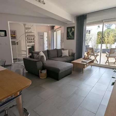 Villa LES ALIZES Côté jardin - Bord de mer